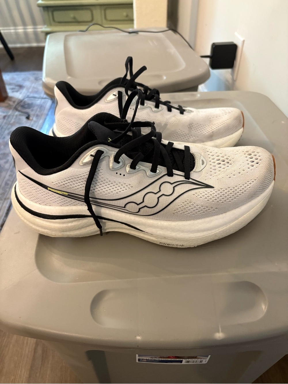 Saucony Men’s Ride 19, White and Black Athletic Running Shoes